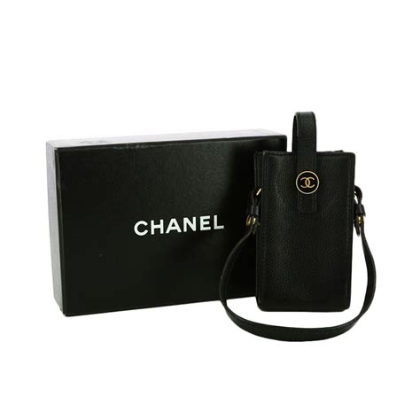 porte telephone chanel|Chanel petite.